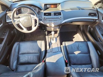 Zdjęcie 8 z 12 samochodu: 2012 HONDA ACCORD SE VIN:1HGCP2F60CA018966 - miniatura