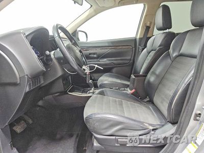 Zdjęcie 7 z 14 samochodu: 2019 MITSUBISHI OUTLANDER SE VIN:JA4AZ3A36KJ001973 - miniatura