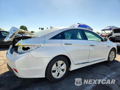 Trzecie zdjęcie samochodu z tyłu: 2012 HYUNDAI SONATA HYBRID VIN:KMHEC4A48CA057000 - miniatura