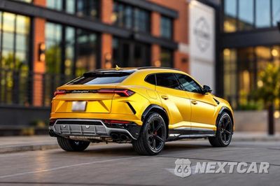 Czwarte zdjęcie samochodu z boku: 2019 LAMBORGHINI URUS VIN:ZPBUA1ZL5KLA02127 - miniatura