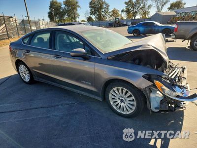 Czwarte zdjęcie samochodu z boku: 2014 FORD FUSION S HYBRID VIN:3FA6P0UU7ER276076 - miniatura