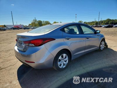 Trzecie zdjęcie samochodu z tyłu: 2016 HYUNDAI ELANTRA SE VIN:5NPDH4AE2GH729576 - miniatura