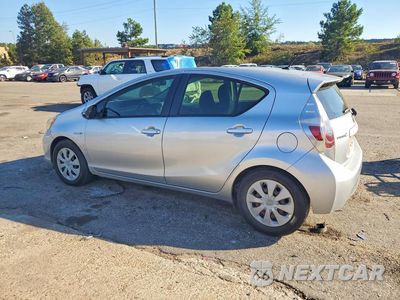 Drugie zdjęcie samochodu z przodu: 2012 TOYOTA PRIUS C TWO VIN:JTDKDTB3XC1024827 - miniatura