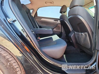 Zdjęcie 10 z 12 samochodu: 2019 HYUNDAI SONATA SE VIN:5NPE24AF5KH765415 - miniatura
