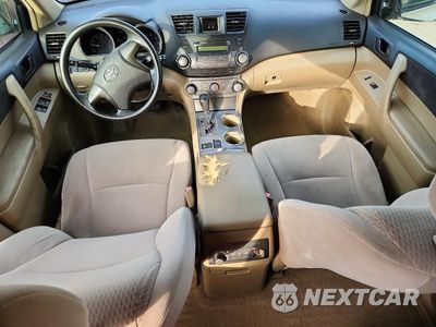 Zdjęcie 8 z 13 samochodu: 2008 TOYOTA HIGHLANDER BASE VIN:JTEES41A382016932 - miniatura