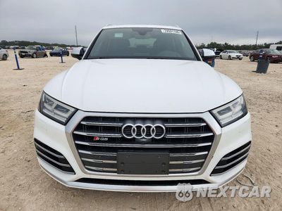 Piąte zdjęcie samochodu w środku: 2018 AUDI SQ5 PRESTIGE VIN:WA1C4AFY8J2123792 - miniatura