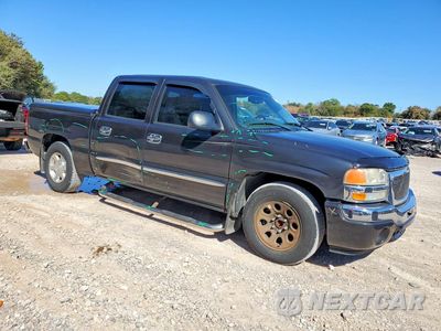 Czwarte zdjęcie samochodu z boku: 2005 GMC NEW SIERRA C1500 VIN:2GTEC13T051163803 - miniatura