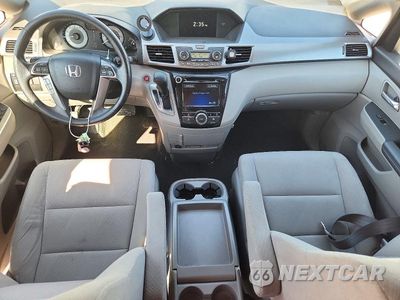 Zdjęcie 8 z 13 samochodu: 2016 HONDA ODYSSEY EX VIN:5FNRL5H45GB112999 - miniatura