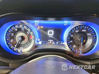 Zdjęcie 9 z 12 samochodu: 2018 CHRYSLER 300 S VIN:2C3CCABG6JH264085 - miniatura