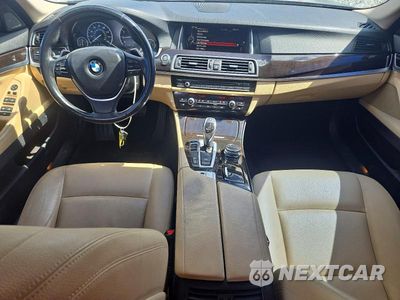 Zdjęcie 8 z 12 samochodu: 2016 BMW 535 XI VIN:WBA5B3C5XGD549651 - miniatura
