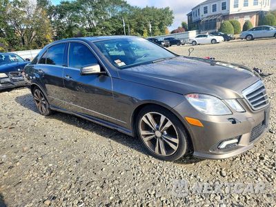 Czwarte zdjęcie samochodu z boku: 2010 MERCEDES-BENZ E 350 4MATIC VIN:WDDHF8HB8AA120636 - miniatura