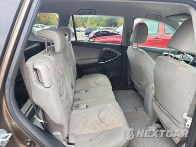 Zdjęcie 10 z 13 samochodu: 2011 TOYOTA RAV4 BASE VIN:JTMBF4DV5B5038933 - miniatura