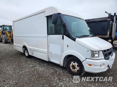 Czwarte zdjęcie samochodu z boku: 2017 ISUZU REACH DELIVERY VAN VIN:JALB4T173H7W00426 - miniatura