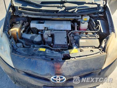 Zdjęcie 11 z 12 samochodu: 2013 TOYOTA PRIUS THREE VIN:JTDKN3DU6D5660772 - miniatura
