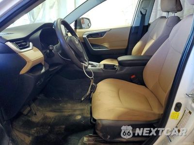 Zdjęcie 7 z 13 samochodu: 2019 TOYOTA RAV4 LE VIN:JTMF1RFV9KD046386 - miniatura