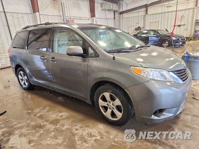 Czwarte zdjęcie samochodu z boku: 2014 TOYOTA SIENNA LE VIN:5TDKK3DC3ES524742 - miniatura