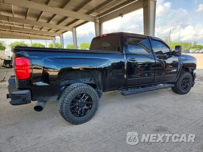 Trzecie zdjęcie samochodu z tyłu: 2017 CHEVROLET SILVERADO K2500 HEAVY DUTY LT VIN:1GC1KVEY8HF146083 - miniatura