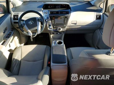 Zdjęcie 8 z 12 samochodu: 2016 TOYOTA PRIUS V FOUR VIN:JTDZN3EU1GJ053851 - miniatura