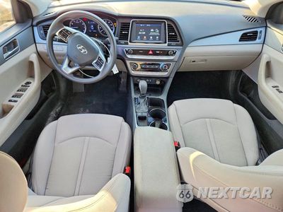 Zdjęcie 8 z 12 samochodu: 2019 HYUNDAI SONATA SE VIN:5NPE24AF9KH819606 - miniatura