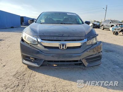Piąte zdjęcie samochodu w środku: 2018 HONDA CIVIC LX VIN:19XFC2F51JE024252 - miniatura