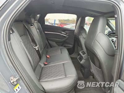 Zdjęcie 11 z 14 samochodu: 2024 AUDI SQ8 E-TRON SPORTBACK PRESTIGE VIN:WA1DCBGE2RB034894 - miniatura