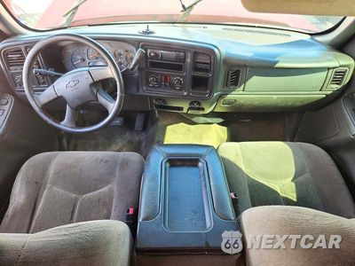 Zdjęcie 8 z 12 samochodu: 2005 CHEVROLET SILVERADO K1500 VIN:2GCEK19B151338710 - miniatura