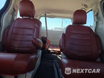 Zdjęcie 10 z 13 samochodu: 2014 TOYOTA SIENNA LE VIN:5TDJK3DC3ES089927 - miniatura