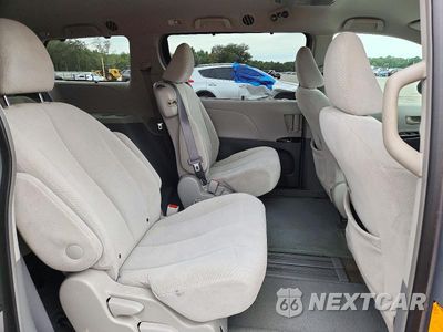 Zdjęcie 11 z 14 samochodu: 2011 TOYOTA SIENNA LE VIN:5TDKK3DC4BS111899 - miniatura