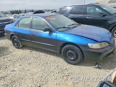 Czwarte zdjęcie samochodu z boku: 1998 HONDA ACCORD LX VIN:1HGCG5642WA011196 - miniatura