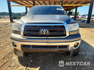 Piąte zdjęcie samochodu w środku: 2011 TOYOTA TUNDRA CREWMAX SR5 VIN:5TFDY5F10BX178928 - miniatura