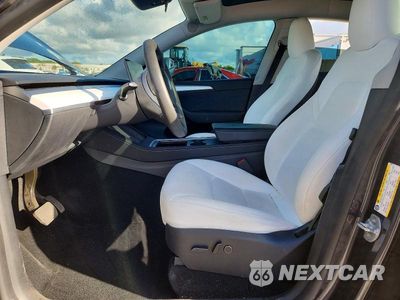 Zdjęcie 7 z 12 samochodu: 2025 TESLA MODEL Y VIN:7SAYGDED3SF255105 - miniatura