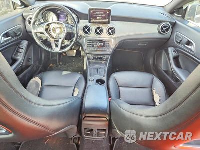 Zdjęcie 8 z 12 samochodu: 2014 MERCEDES-BENZ CLA 250 VIN:WDDSJ4EB8EN138747 - miniatura