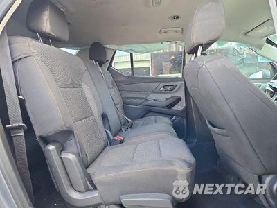 Zdjęcie 11 z 13 samochodu: 2020 CHEVROLET TRAVERSE LS VIN:1GNERFKW0LJ252501 - miniatura