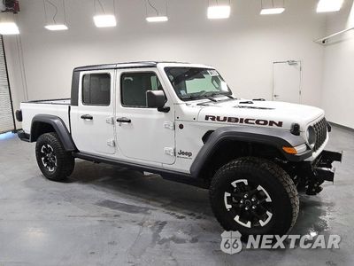 Czwarte zdjęcie samochodu z boku: 2026 JEEP GLADIATOR RUBICON VIN:1C6RJTBG4TL162157 - miniatura