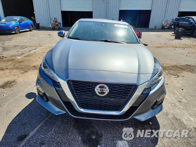 Piąte zdjęcie samochodu w środku: 2019 NISSAN ALTIMA SV VIN:1N4BL4DW4KC244019 - miniatura
