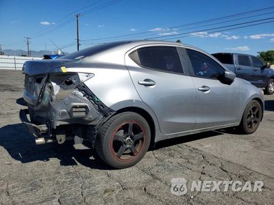 Trzecie zdjęcie samochodu z tyłu: 2016 SCION IA BASE VIN:3MYDLBZV7GY137828 - miniatura