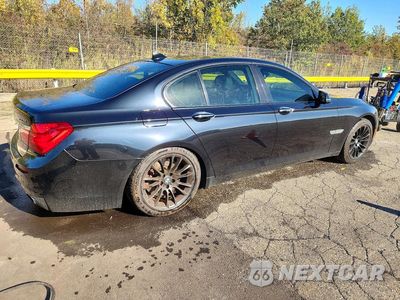 Trzecie zdjęcie samochodu z tyłu: 2013 BMW 750 XI VIN:WBAYB6C58DC998200 - miniatura