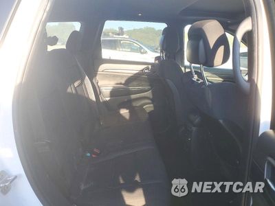 Zdjęcie 11 z 13 samochodu: 2019 JEEP GRAND CHEROKEE LAREDO VIN:1C4RJFAG0KC640617 - miniatura