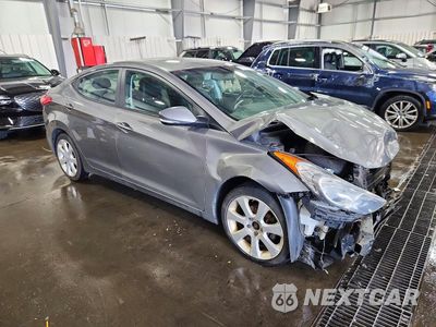 Czwarte zdjęcie samochodu z boku: 2013 HYUNDAI ELANTRA LIMITED VIN:5NPDH4AE3DH230457 - miniatura
