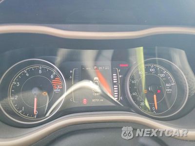 Zdjęcie 9 z 14 samochodu: 2016 JEEP CHEROKEE SPORT VIN:1C4PJLAB8GW374070 - miniatura
