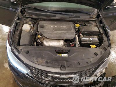 Zdjęcie 11 z 12 samochodu: 2015 CHRYSLER 200 C VIN:1C3CCCCB3FN603835 - miniatura