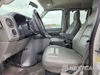 Zdjęcie 7 z 13 samochodu: 2009 FORD ECONOLINE E350 SUPER DUTY WAGON VIN:1FBSS31L79DA63717 - miniatura