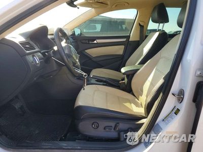Zdjęcie 7 z 12 samochodu: 2015 VOLKSWAGEN PASSAT SE VIN:1VWBV7A31FC050955 - miniatura