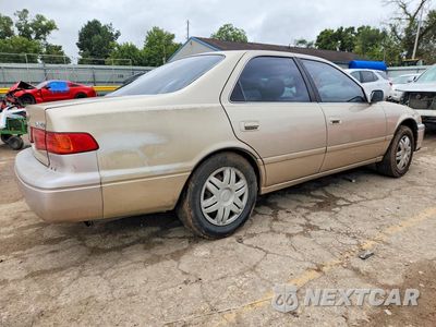Trzecie zdjęcie samochodu z tyłu: 2000 TOYOTA CAMRY LE VIN:JT2BG22K5Y0530466 - miniatura