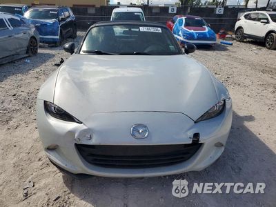 Piąte zdjęcie samochodu w środku: 2017 MAZDA MX-5 MIATA SPORT VIN:JM1NDAB75H0123315 - miniatura