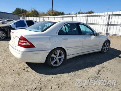 Trzecie zdjęcie samochodu z tyłu: 2005 MERCEDES-BENZ C 230K SPORT SEDAN VIN:WDBRF40J75F708531 - miniatura
