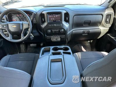 Zdjęcie 9 z 11 samochodu: 2020 CHEVROLET SILVERADO K1500 CUSTOM VIN:1GCUYBEF7LZ103659 - miniatura