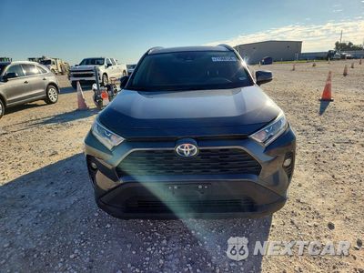 Piąte zdjęcie samochodu w środku: 2020 TOYOTA RAV4 HYBRID XLE VIN:JTMRWRFV4LD067825 - miniatura