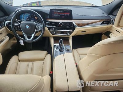 Zdjęcie 8 z 12 samochodu: 2018 BMW 640 XIGT VIN:WBAJV6C52JBK06827 - miniatura