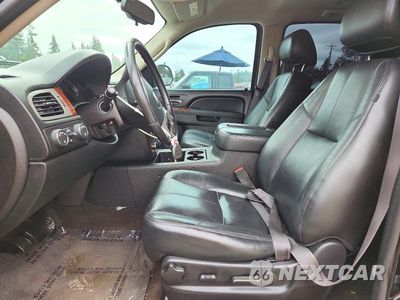 Zdjęcie 7 z 13 samochodu: 2013 CHEVROLET SUBURBAN K1500 LT VIN:1GNSKJE72DR305958 - miniatura